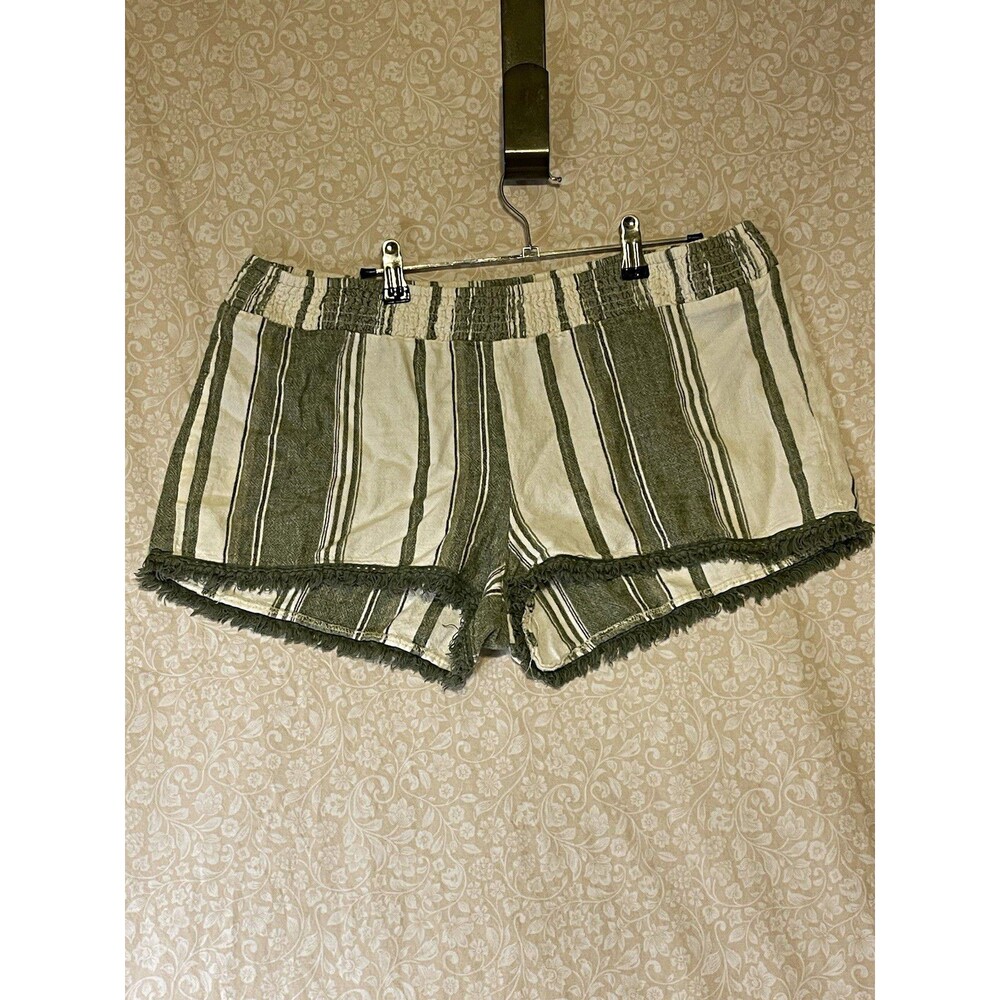 No Boundaries Girls Striped Shorts White/Green XL Elastic Waist Flat Front